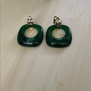 Elegant Vintage Green and Gold Clip-on Earrings